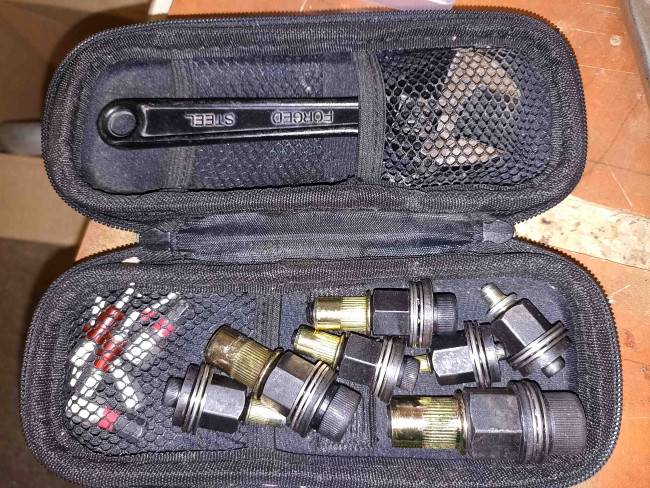 Neetmutrite tõmbaja.jpg (1.38 MiB) Vaadatud 7549 korda Neetmutrite tõmbaja.jpg